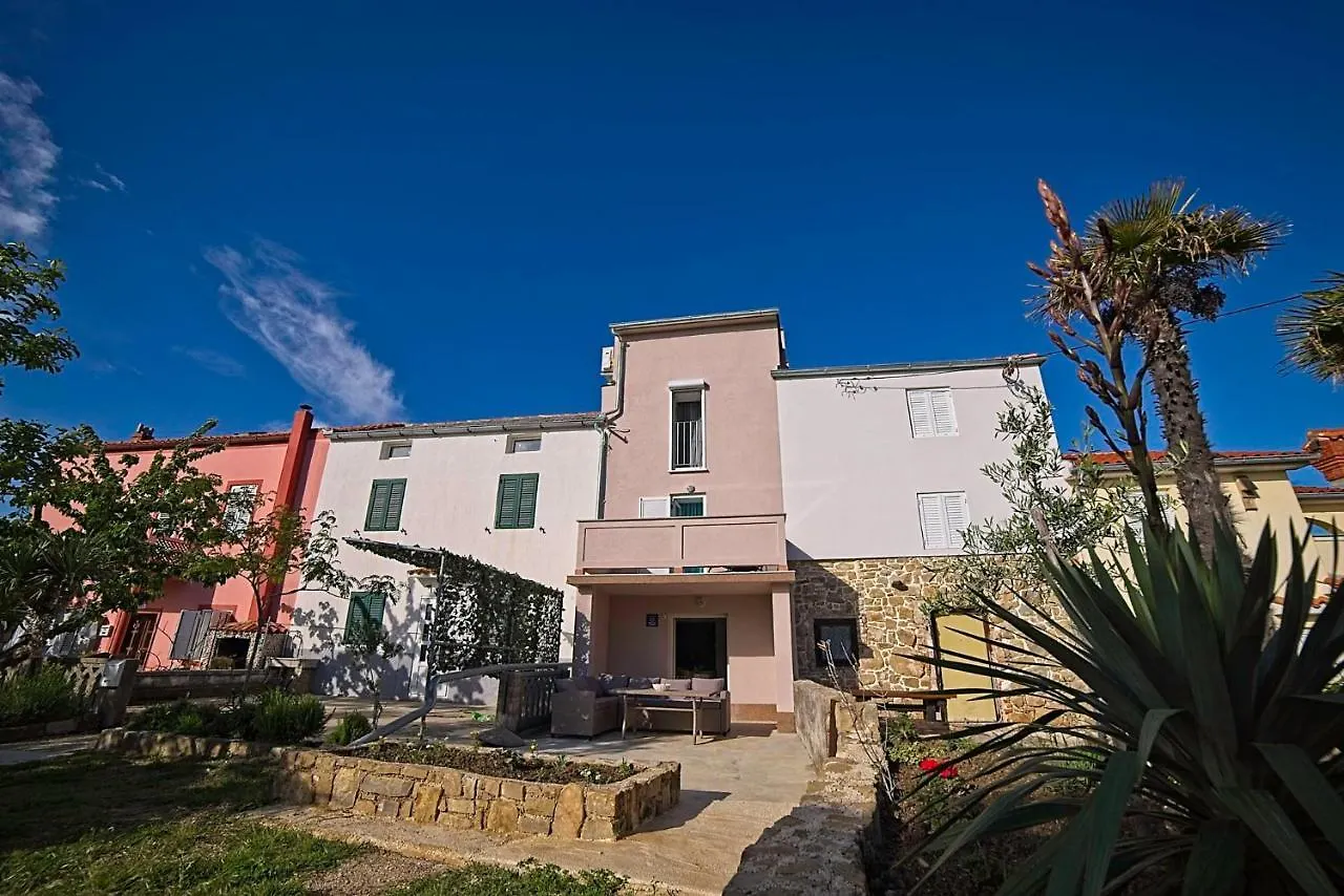 Holiday House Rab Kampor Kroatien