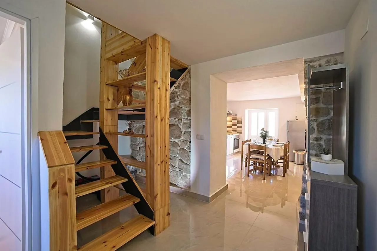 Casa de Férias Holiday House Rab Kampor