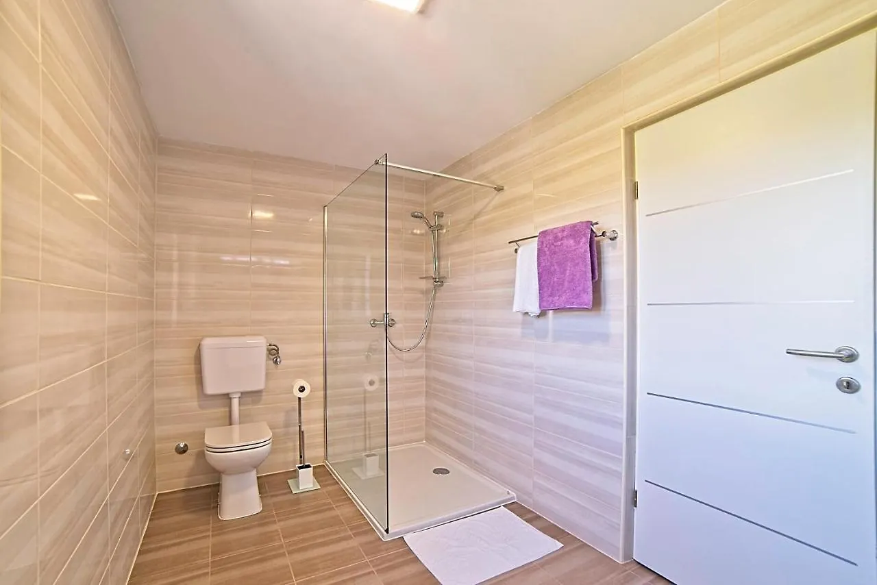 Holiday House Rab Kampor