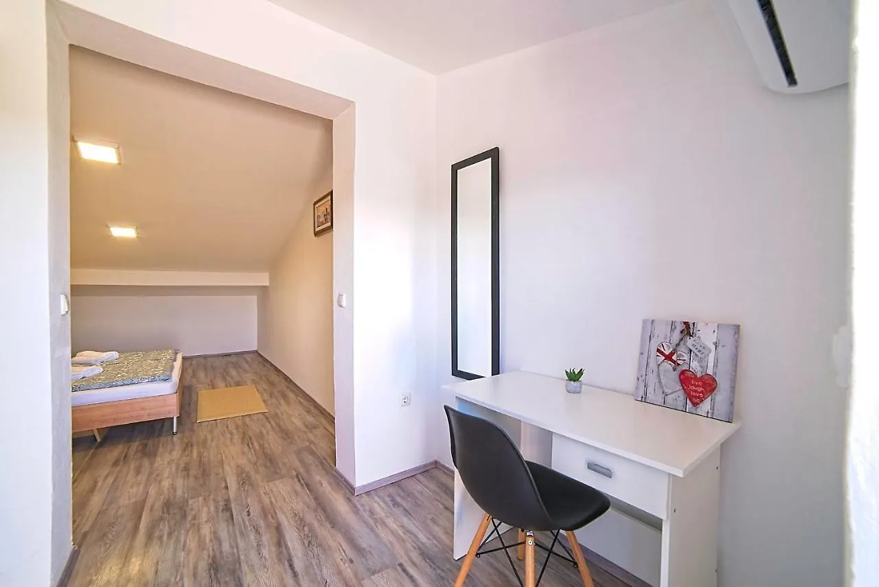 Holiday House Rab Kampor Croatia